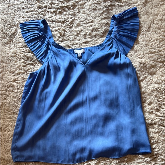Banana Republic Tops - NWT Current Air Sleevless Blouse M
